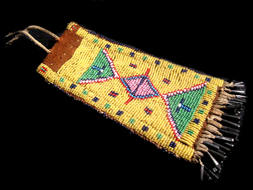 DAVID HOWARD TRIBAL ART SIOUX BEADED BAG