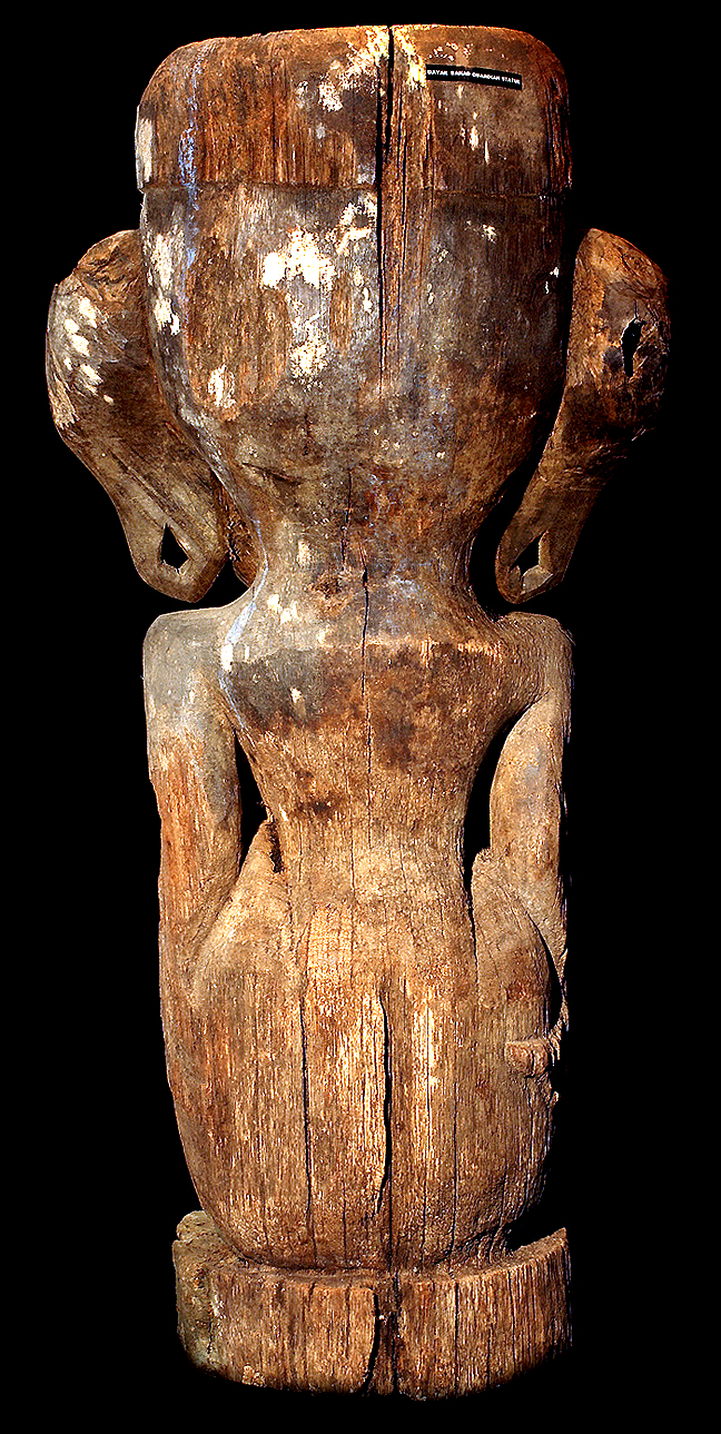 DAYAK HEADHUNTER HAMPATONG ANCESTOR STATUE