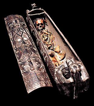 DAYAK COFFIN WITH COMPLETE CONTENTS